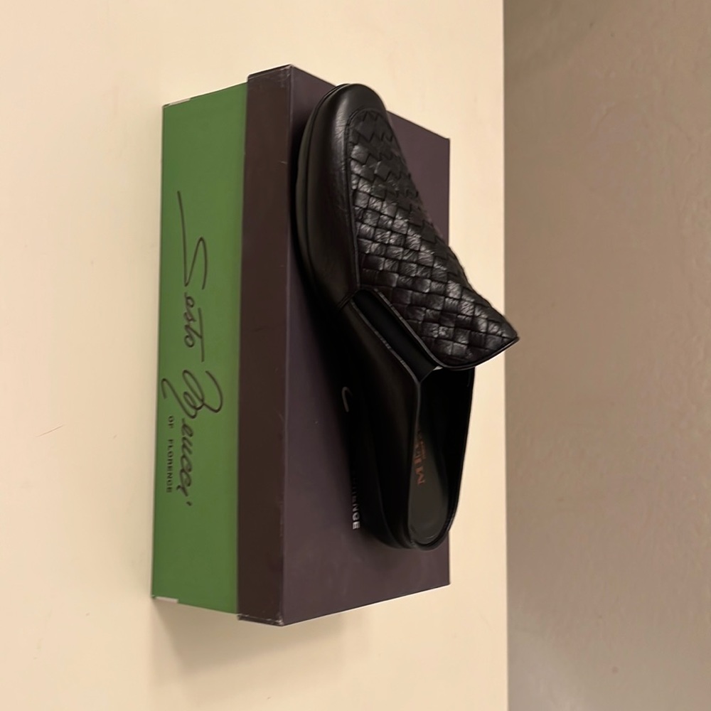 Sesto Meucci black loafers never been worn.